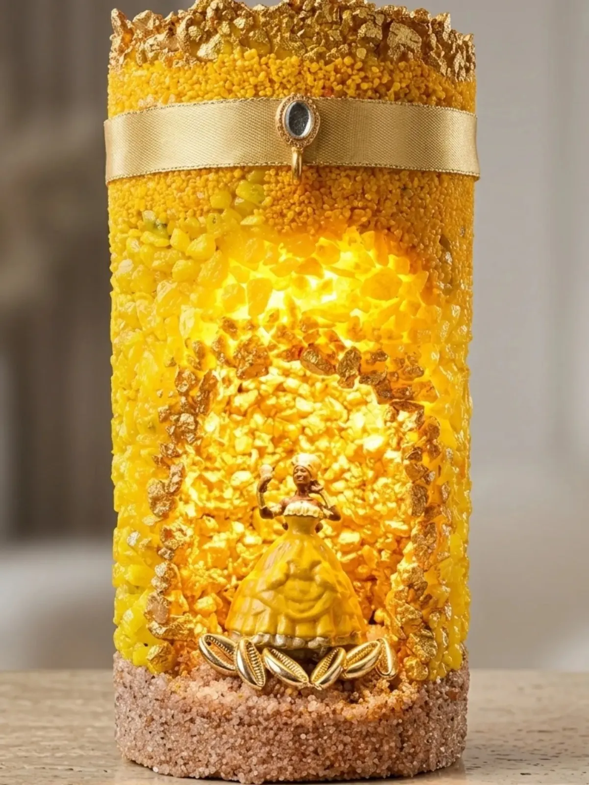 Luminária artesanal de Oxum — luz dourada e prosperidade, foto 1 de 2